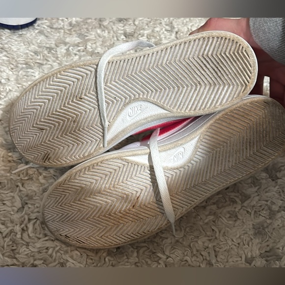 Nike Court Royale 2 Mid White Red High Top Sneakers CT1725-101 Womens Size 8 EUC - Picture 5 of 5